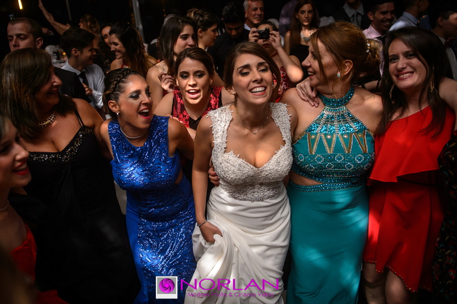 Fotos de casamiento en Howard Johnson Lujan por Norlan Modern Photo y Cinema Video