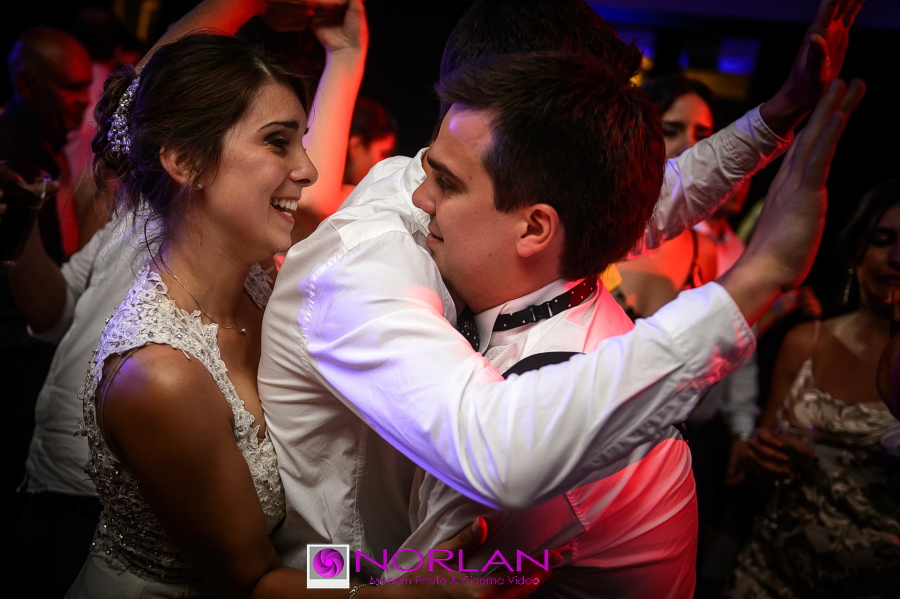 Fotos de casamiento en Howard Johnson Lujan por Norlan Modern Photo y Cinema Video